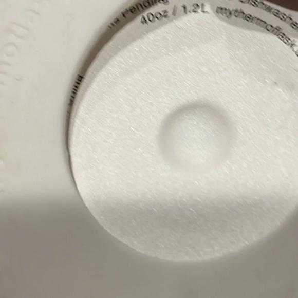 ThermoFlask white screw top with screw flip lid great pre owned condition 40oz - Picture 6 of 6